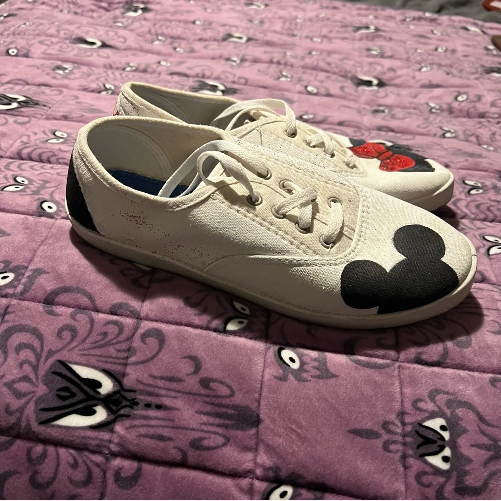 Mickey and Minnie Mouse sneakers - Picture 2 of 4